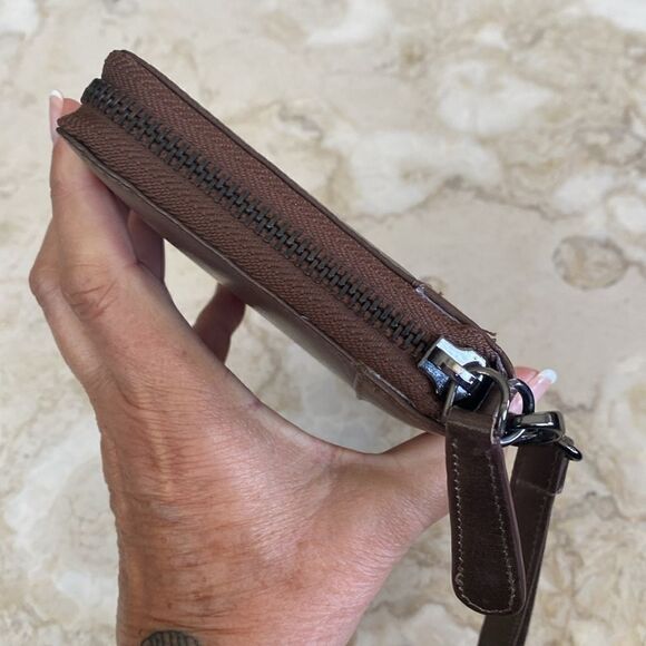 NWOT Kenneth Cole Leather Long Zip Clutch Wristlet Wallet - Picture 8 of 11